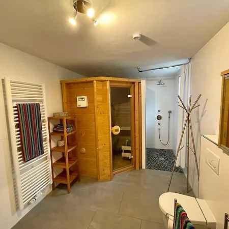 Wohnen Im Gruenen, Privatsauna, Stadtnah, Ruheoase Apartmán
