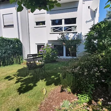 Apartmán Wohnen Im Gruenen, Privatsauna, Stadtnah, Ruheoase *